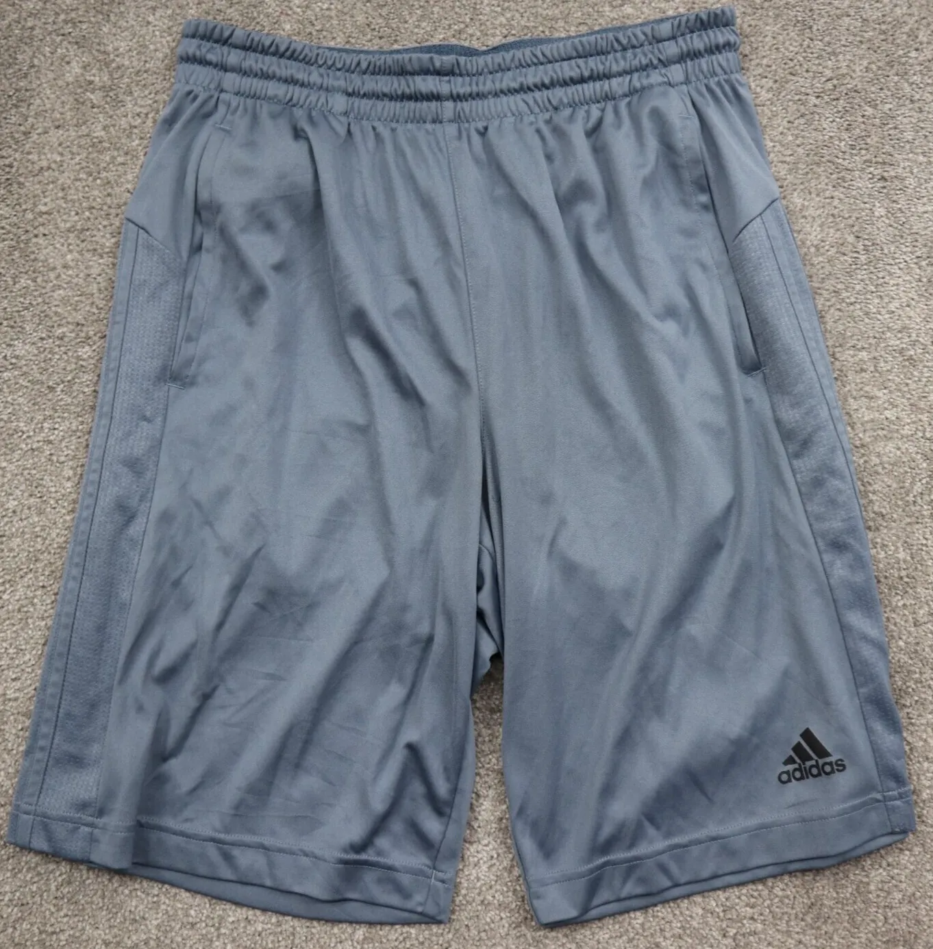 Adidas Youth Boys Basketball Shorts High Rise Gray Medium CLIMALITE Logo Shorts